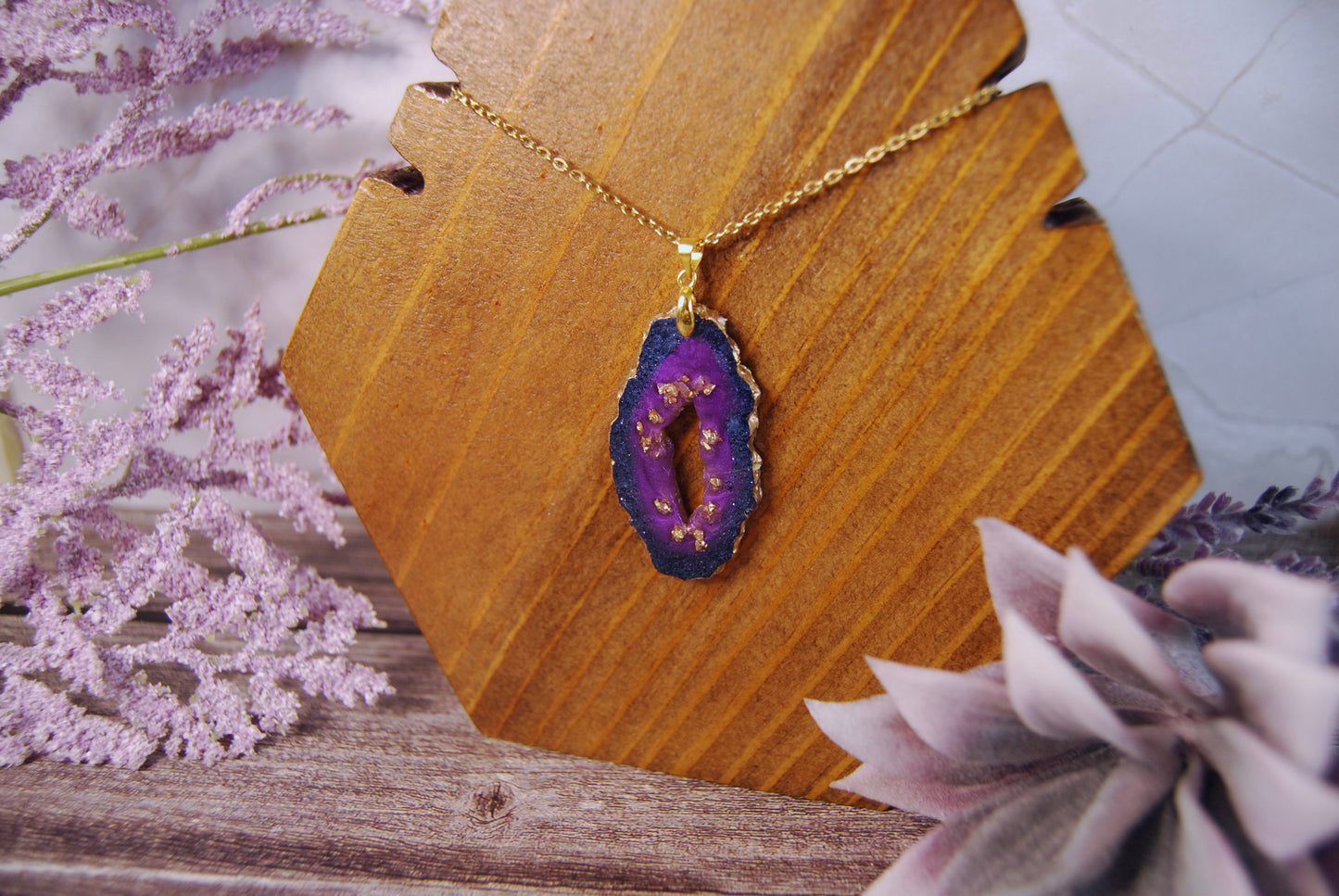 Faux Geode Agate Resin Pendant Necklace