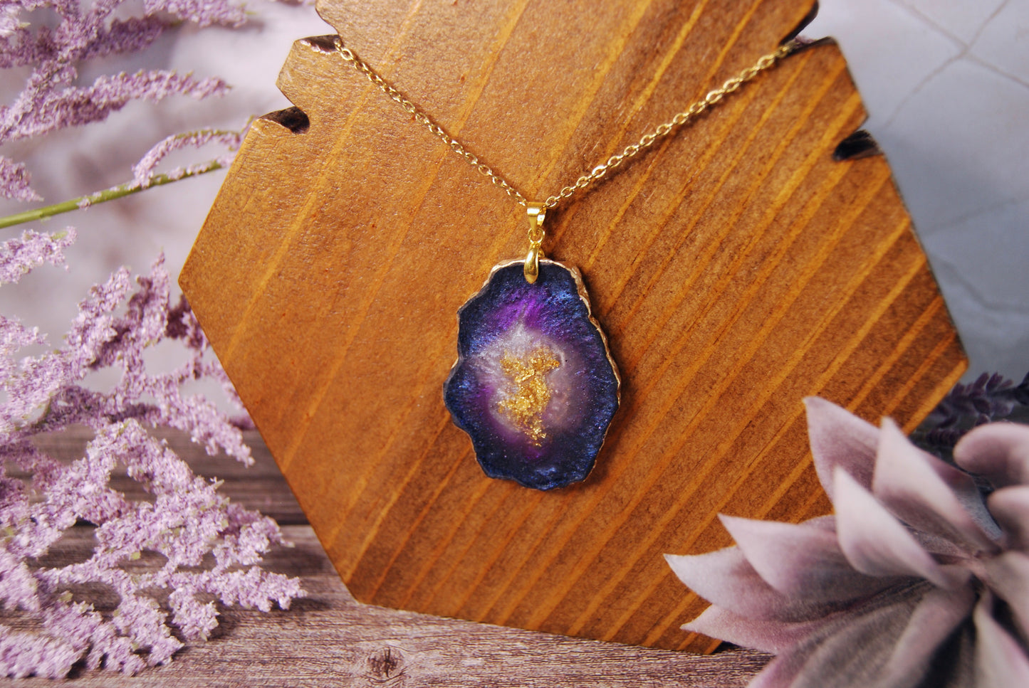 Faux Geode Agate Resin Pendant Necklace