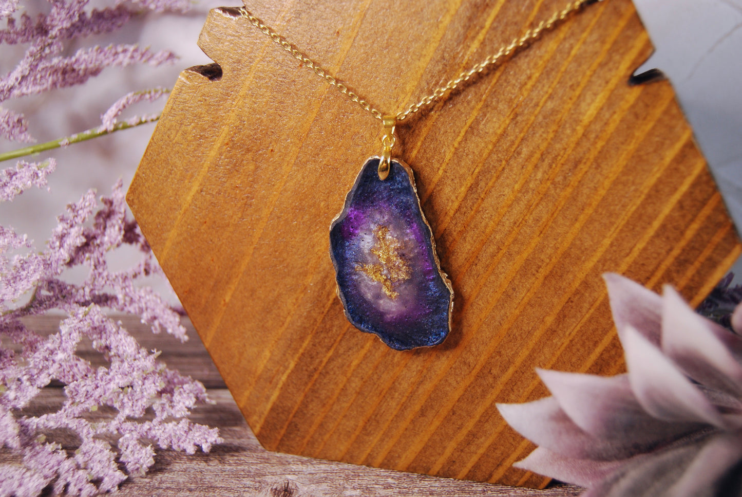 Faux Geode Agate Resin Pendant Necklace