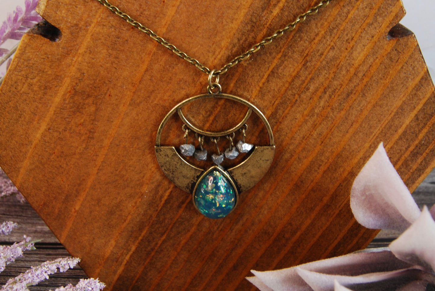 Teal Teardrop Antique Gold Circle Pendant Necklace