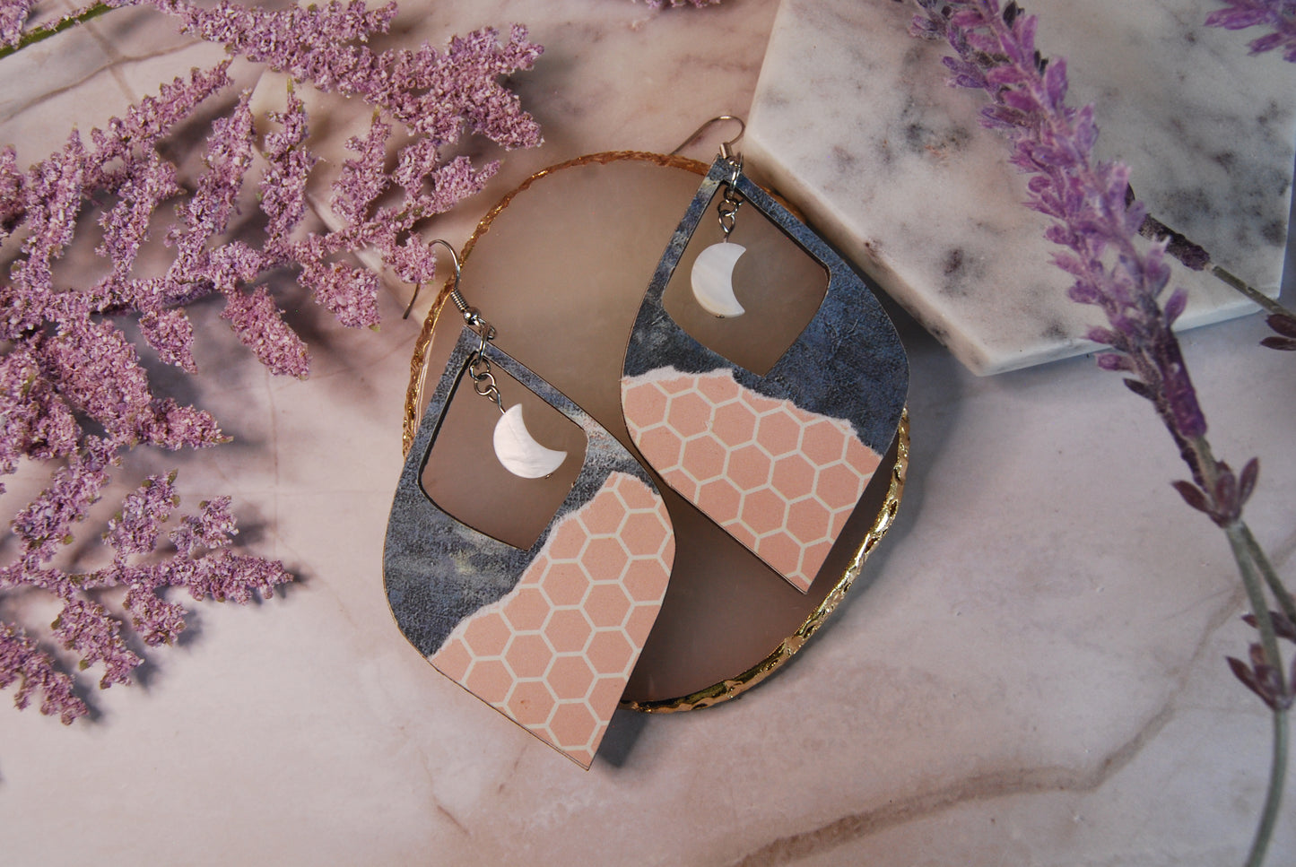 Decorative Craft Paper Earrings With Shell Moon